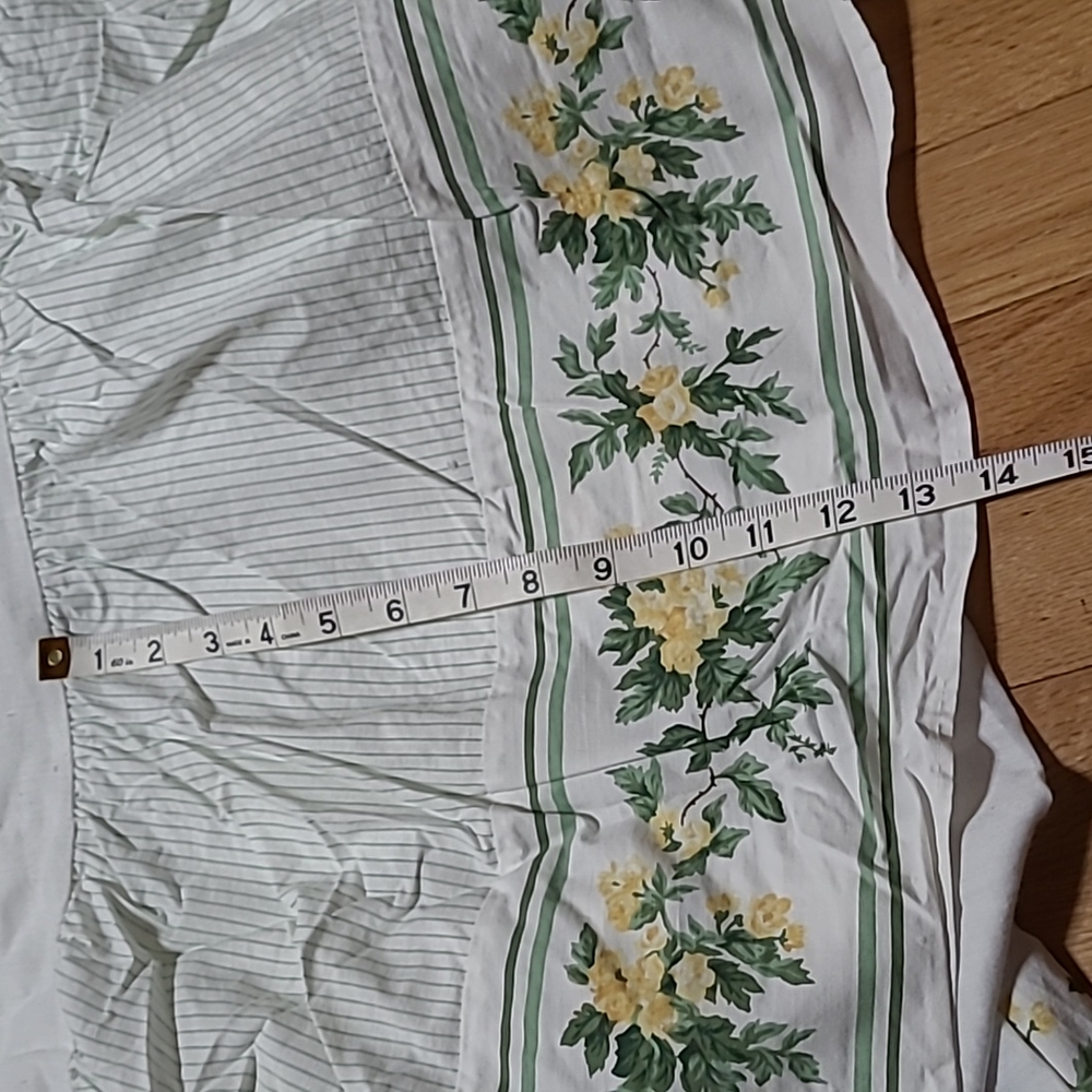 BED RUFFLE & SHAMS - Picture 2 of 4